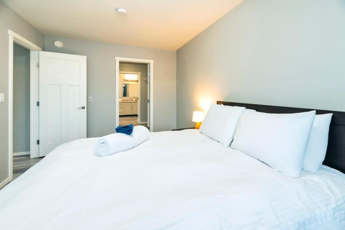 Nn - The Wanderoo - Riverdale 3-Bed 2 5-Bath Whitehorse Eksteriør bilde